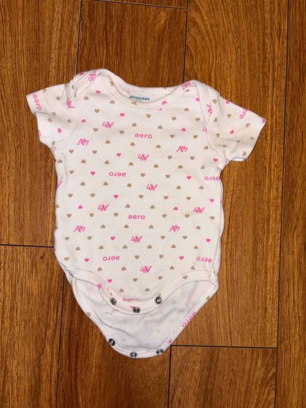 Y2K Aeropostale rare baby onesie with hearts